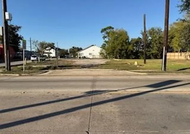 Photo 1 of Land for sale at 4601 Lyons Ave, Houston, TX 77020 | MLS# 83540248 | Listing updated on 2026-08-30