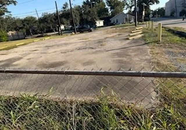 Photo 3 of Land for sale at 4601 Lyons Ave, Houston, TX 77020 | MLS# 83540248 | Listing updated on 2026-08-30