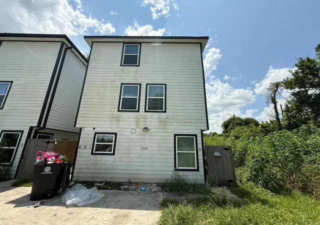 2nd image of 8330 Parker Rd #A-B, Houston, TX 77078 | MLS# 90081554