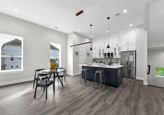 2nd image of 710 Link Rd #C, Houston, TX 77009 | MLS# 34471903