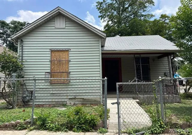 Photo 1 of Single family home for sale at 118 Cant Stop, San Antonio, TX 78202 | MLS# 93009746 | Listing updated on 2026-07-29
