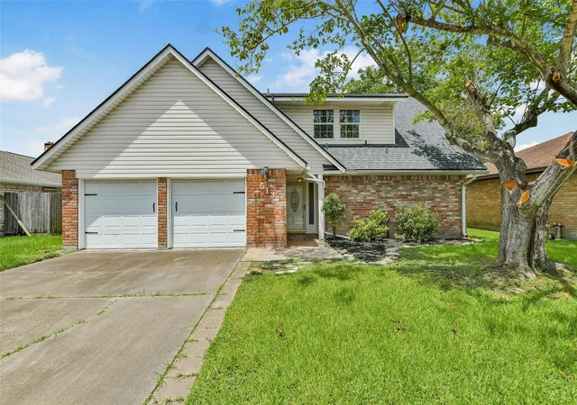 Photo 1 of Sale Pending at 513 S Crockett St, Deer Park, TX 77536 | MLS# 20772251 | Listing updated on 2026-10-07