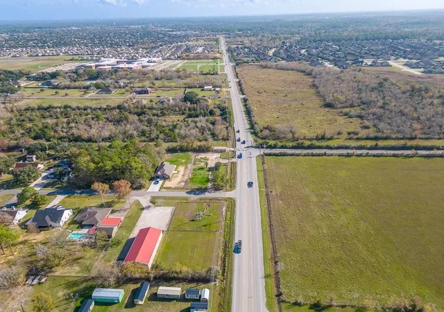 22nd image of 8321 Fm 517 Rd W, Dickinson, TX 77539 | MLS# 83284732