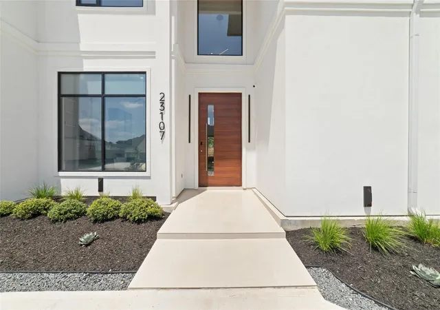 3rd image of 23107 Vista De Tres Lagos Dr, Spring, TX 77389 | MLS# 77679074
