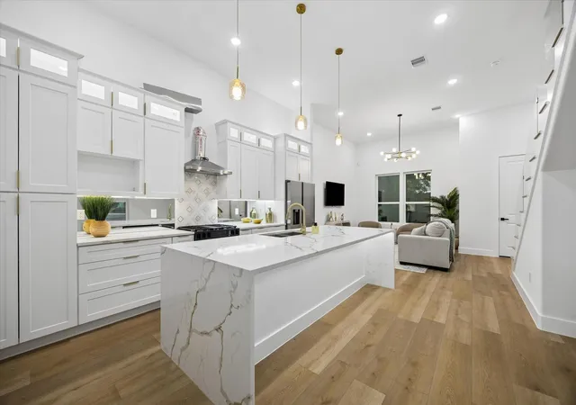 4th image of 118 Velasco St, Houston, TX 77003 | MLS# 28926152