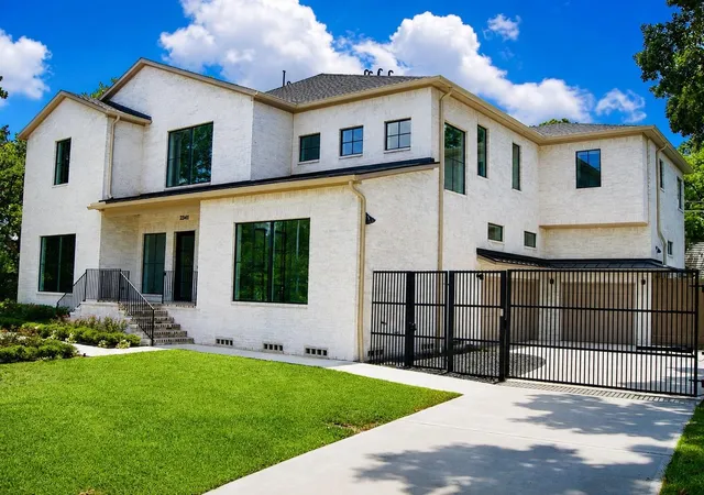 1st image of 2341 Maroneal St, Houston, TX 77030 | MLS# 26652074