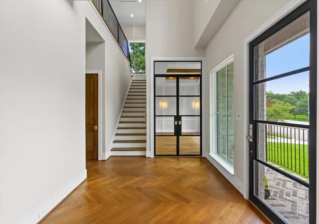 4th image of 2341 Maroneal St, Houston, TX 77030 | MLS# 26652074