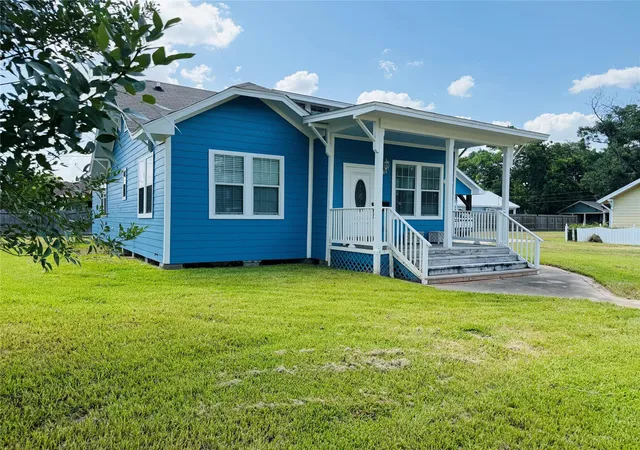 Photo 1 of Single family home for sale at 446 Zoe St, Houston, TX 77020 | MLS# 39444053 | Listing updated on 2026-08-08