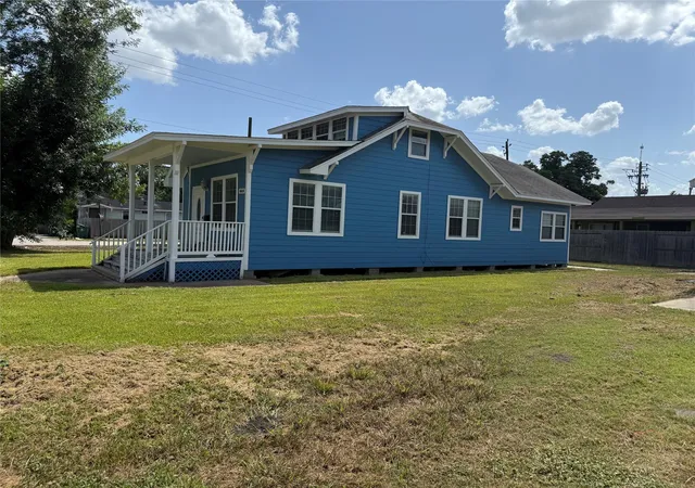 Photo 3 of Single family home for sale at 446 Zoe St, Houston, TX 77020 | MLS# 39444053 | Listing updated on 2026-08-08