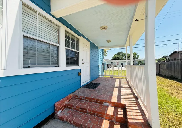 Photo 4 of Single family home for sale at 446 Zoe St, Houston, TX 77020 | MLS# 39444053 | Listing updated on 2026-08-08