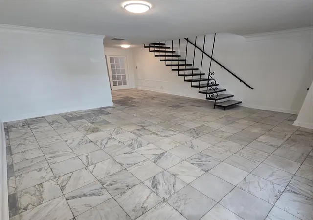 Photo 2 of Condo for sale at 2693 Marilee Ln, Houston, TX 77057 | MLS# 4534772 | Listing updated on 2026-08-13