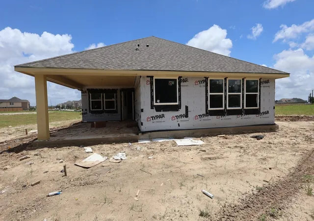 Homes for sale in League City, TX | 4249 White Spring Ln, League City, TX 77573 | MLS# 3678758
