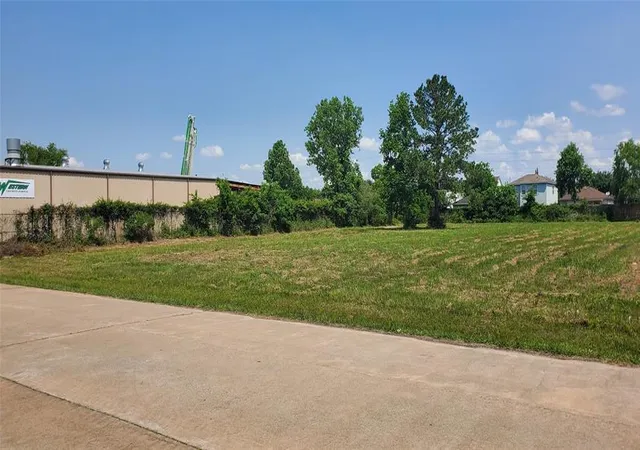Photo 1 of Land for sale at 18702 Rankin Cir, Houston, TX 77073 | MLS# 45652750 | Listing updated on 2026-04-09
