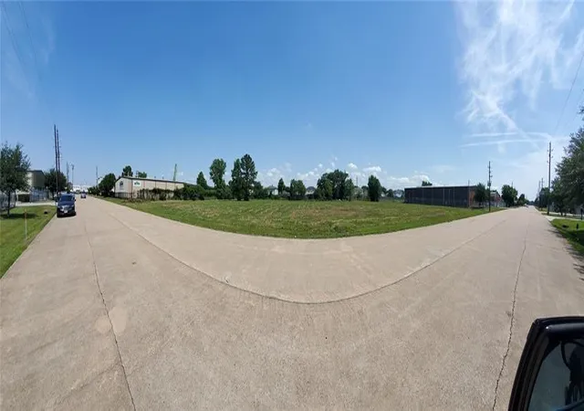 Photo 4 of Land for sale at 18702 Rankin Cir, Houston, TX 77073 | MLS# 45652750 | Listing updated on 2026-04-09