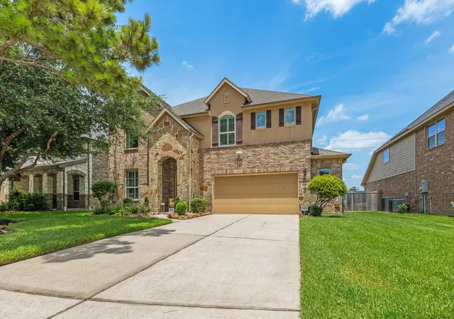 Photo 2 of Sale Pending at 12911 Waterbury Edge Ln, Humble, TX 77346 | MLS# 83040898 | Listing updated on 2026-09-18