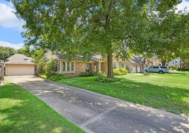 2nd image of 13822 Saint Marys Ln, Houston, TX 77079 | MLS# 48052966