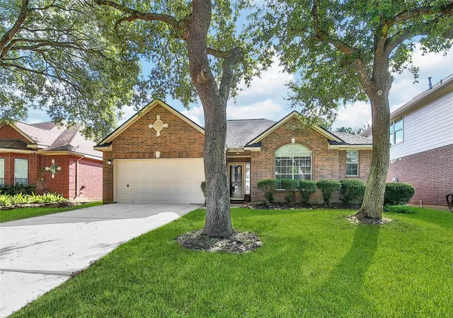Photo 2 of Single family home for sale at 15734 Bending Birch Dr, Cypress, TX 77433 | MLS# 72368095 | Listing updated on 2026-09-13