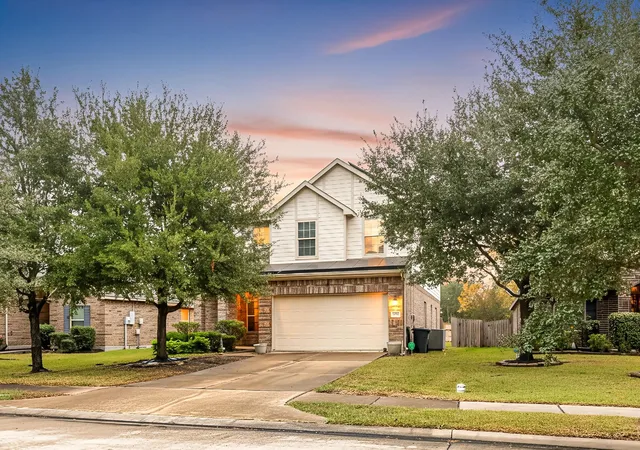 Photo 1 of Single family home for sale at 6715 Strawberry Brk Ln, Dickinson, TX 77539 | MLS# 42727087 | Listing updated on 2026-05-08