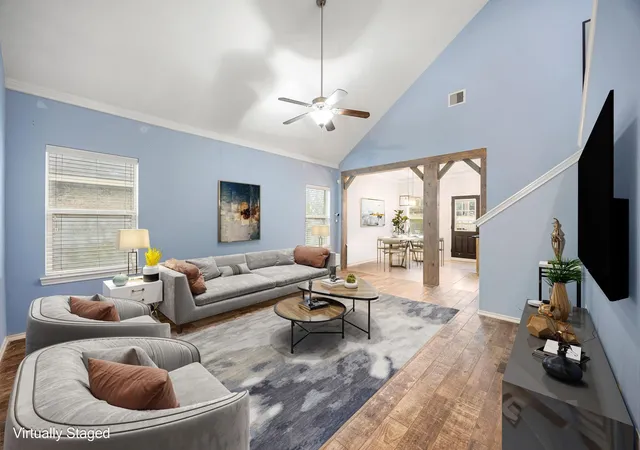 Photo 3 of Single family home for sale at 6715 Strawberry Brk Ln, Dickinson, TX 77539 | MLS# 42727087 | Listing updated on 2026-05-08