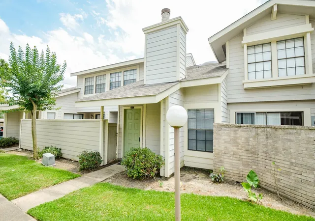 2nd image of 6211 Ludington Dr #21-909, Houston, TX 77035 | MLS# 12785075