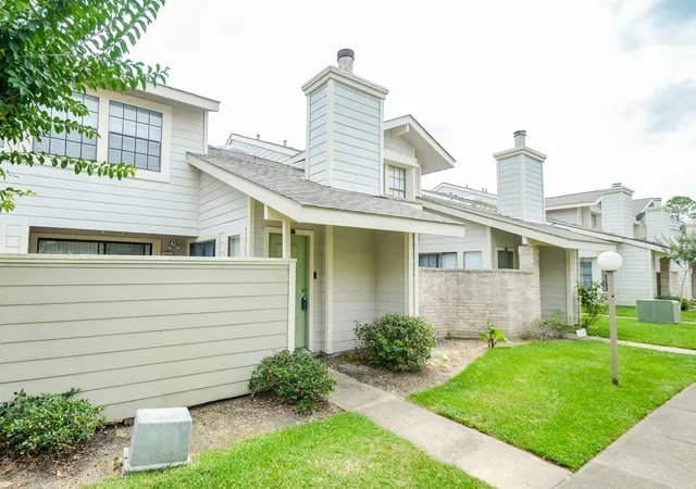 4th image of 6211 Ludington Dr #21-909, Houston, TX 77035 | MLS# 12785075