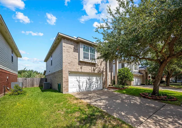 Photo 2 of Single family home for sale at 19542 Tahoka Springs Dr, Katy, TX 77449 | MLS# 58724435 | Listing updated on 2026-09-19