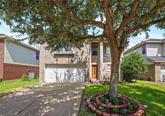 Photo 3 of Single family home for sale at 19542 Tahoka Springs Dr, Katy, TX 77449 | MLS# 58724435 | Listing updated on 2026-09-19