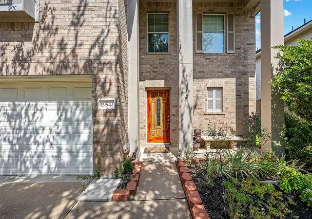 Photo 4 of Single family home for sale at 19542 Tahoka Springs Dr, Katy, TX 77449 | MLS# 58724435 | Listing updated on 2026-09-19