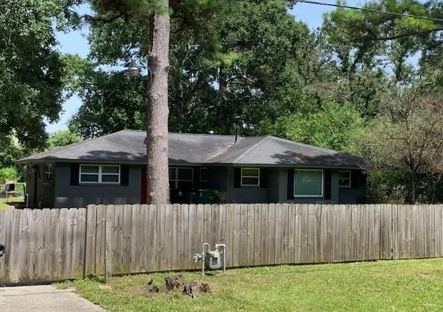 2nd image of 1630 Crestdale Dr, Houston, TX 77080 | MLS# 22235561
