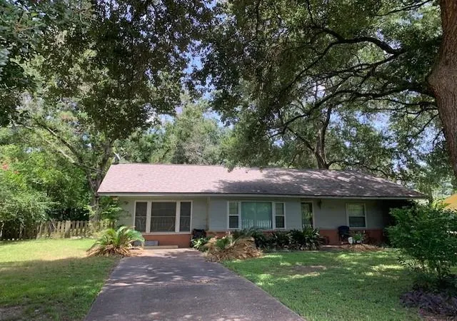 4th image of 1630 Crestdale Dr, Houston, TX 77080 | MLS# 22235561