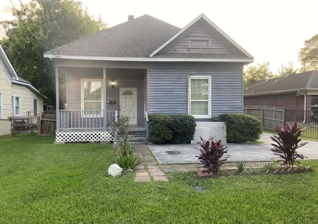 1st image of 1910 Worms St, Houston, TX 77020 | MLS# 93004678
