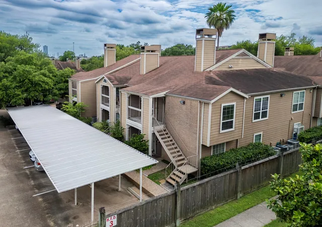 1st image of 1880 White Oak Dr #176, Houston, TX 77009 | MLS# 87419304