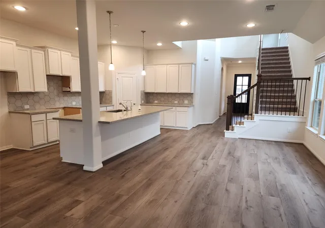 Photo 3 of Sale Pending at 31218 Cardrona Peak Pl, Hockley, TX 77447 | MLS# 13775991 | Listing updated on 2026-09-19