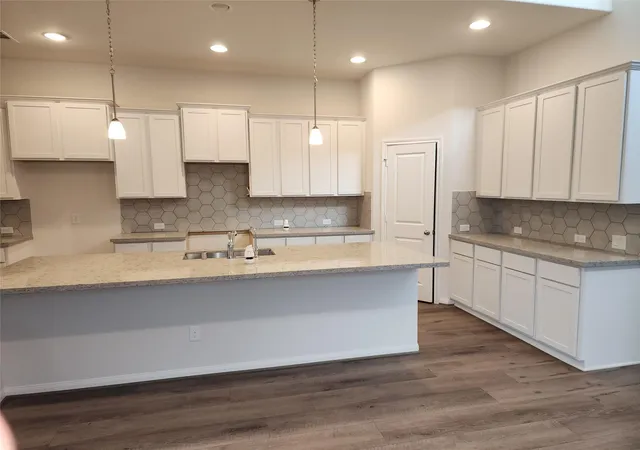 Photo 4 of Sale Pending at 31218 Cardrona Peak Pl, Hockley, TX 77447 | MLS# 13775991 | Listing updated on 2026-09-19