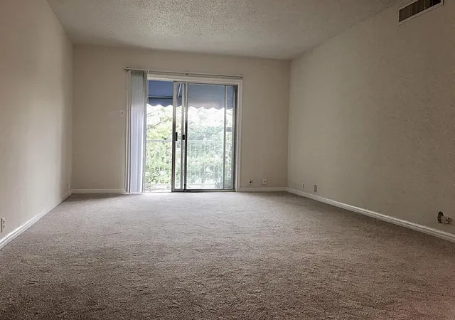 Homes for sale in Houston, TX | 2601 Bellefontaine St #C312, Houston, TX 77025 | MLS# 11251586