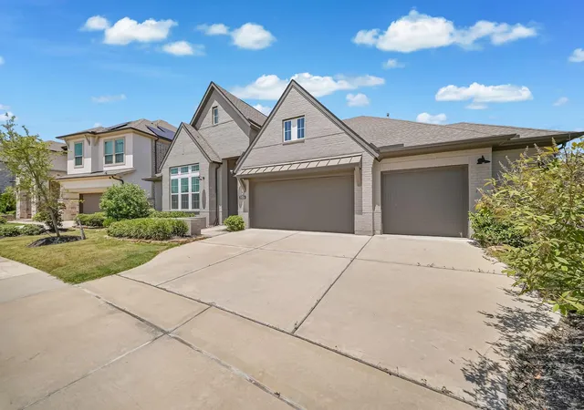 Photo 3 of Single family home for sale at 21330 Blue Wood Aster Ct, Cypress, TX 77433 | MLS# 83977487 | Listing updated on 2026-09-01