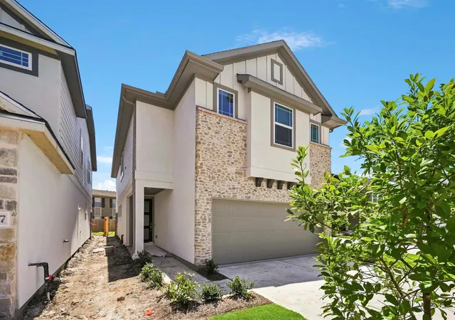 Photo 2 of Sale Pending at 2971 Park Hl Ln, Stafford, TX 77477 | MLS# 77241812 | Listing updated on 2026-09-26