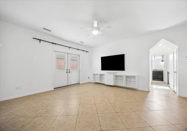 2nd image of 1715 Gingerleaf Ln, Houston, TX 77055 | MLS# 36053138