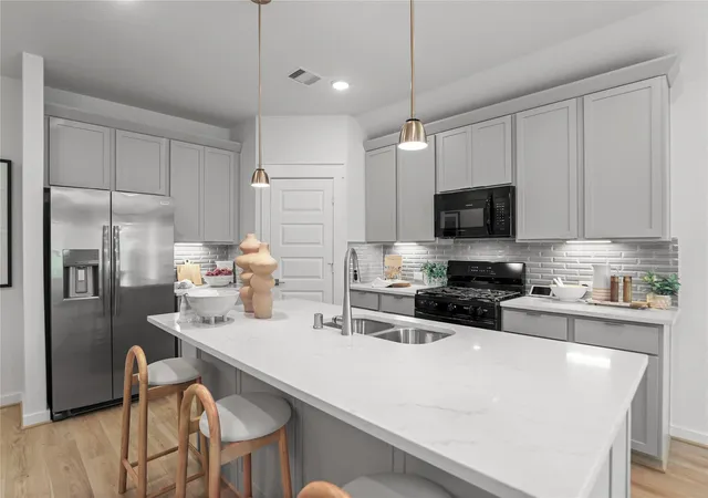 Photo 3 of Single family home for sale at 11870 Stratosphere St, Conroe, TX 77303 | MLS# 34272225 | Listing updated on 2026-10-08