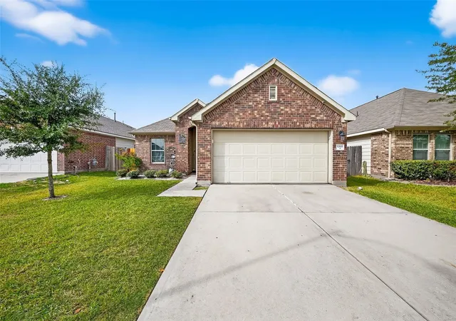 Photo 2 of Sale Pending at 12611 Providence Cvs Ct, Houston, TX 77086 | MLS# 20118872 | Listing updated on 2026-09-01
