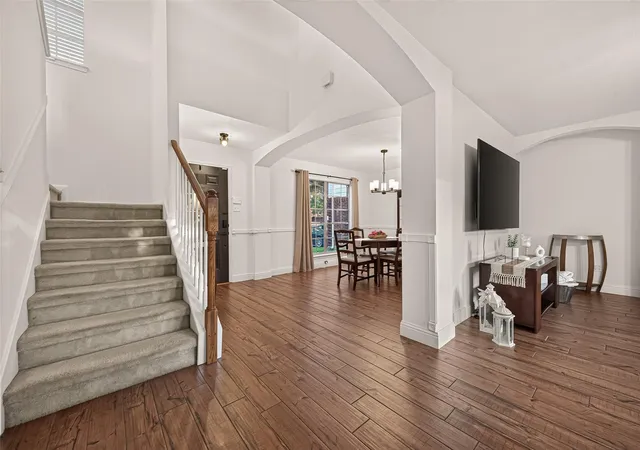 Photo 4 of Single family home for sale at 16906 Fairway Glen Ln, Sugar Land, TX 77498 | MLS# 58690223 | Listing updated on 2026-07-29