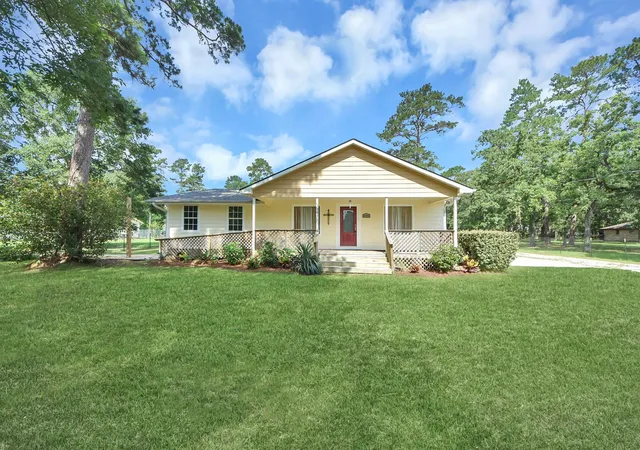 Homes for sale in Plantersville, TX | 15443 W Loop Dr, Plantersville, TX 77363 | MLS# 66960997