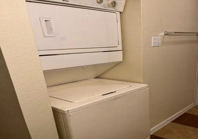 10th image of 12500 Sandpiper Dr #48, Houston, TX 77035 | MLS# 43975798