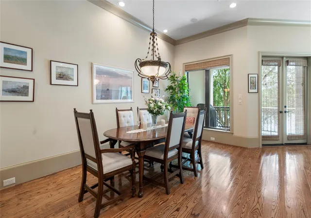 Photo 4 of Townhouse for sale at 1332 Lake Pointe Pkwy, Sugar Land, TX 77478 | MLS# 14247620 | Listing updated on 2026-09-08