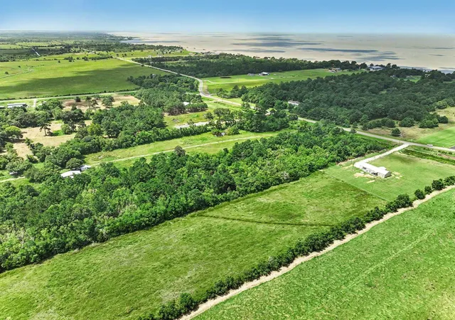 2nd image of 0016 S Main, Anahuac, TX 77514 | MLS# 29567176
