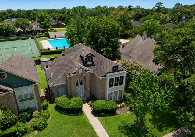 Photo 2 of Single family home for sale at 4739 Cashel Glen Dr, Houston, TX 77069 | MLS# 57154077 | Listing updated on 2026-07-25