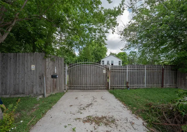 10th image of 135 Luther, Houston, TX 77076 | MLS# 98037745