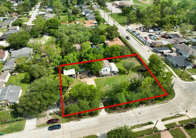3rd image of 135 Luther, Houston, TX 77076 | MLS# 98037745