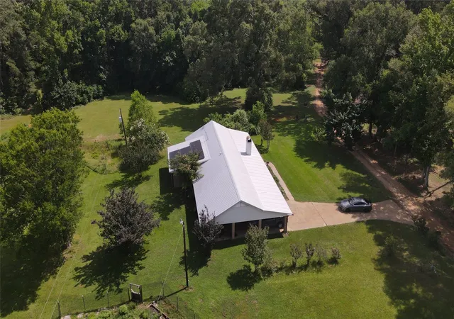 22nd image of 215 Pr 301, Center, TX 75935 | MLS# 38367018