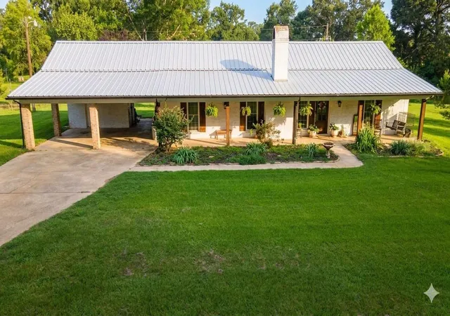 2nd image of 215 Pr 301, Center, TX 75935 | MLS# 38367018